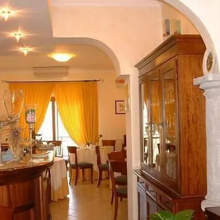 住宿加早餐酒店 Luna 博尼法蒂