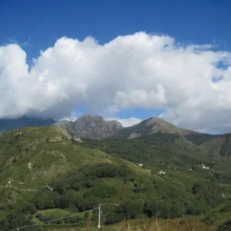 לינה וארוחת בוקר Luna