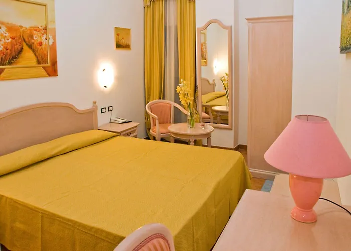 Luna 住宿加早餐酒店 *